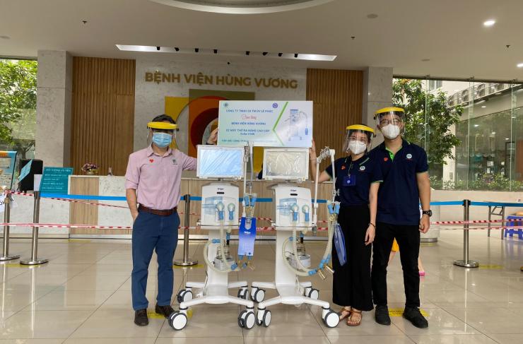 Donating 2 Evita® V300 ICU Ventilators to Hung Vuong Hospital