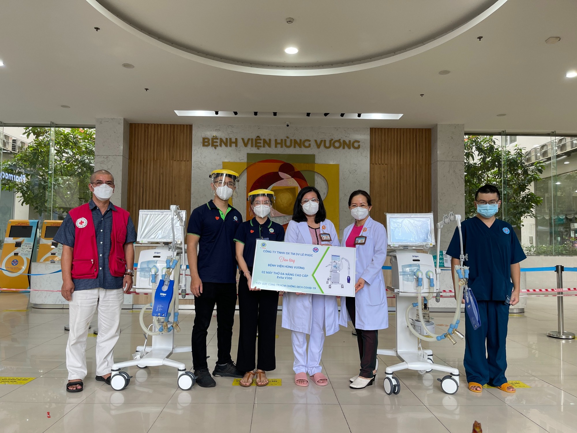 Donating 2 Evita® V300 ICU Ventilators to Hung Vuong Hospital